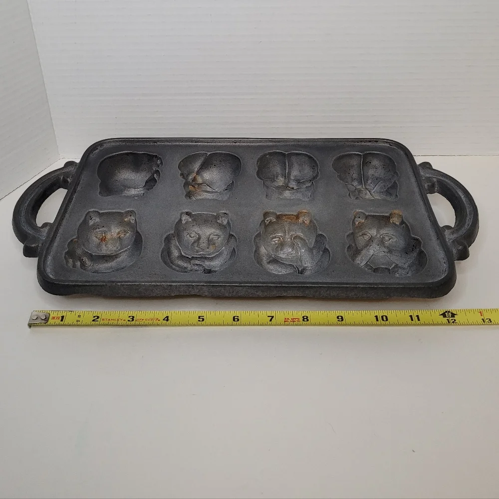 Vintage John Wright 1984 Teddy Bear Cast Iron Muffin Cornbread Baking Pan USA